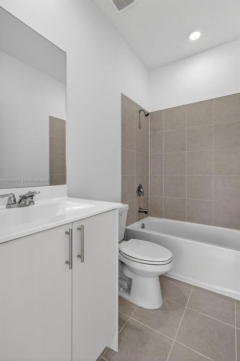 В аренду: $3,750 (4 спален, 3 ванн, 1436 Квадратных фут)