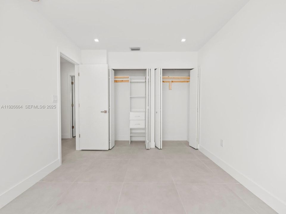 В аренду: $3,100 (3 спален, 3 ванн, 1590 Квадратных фут)