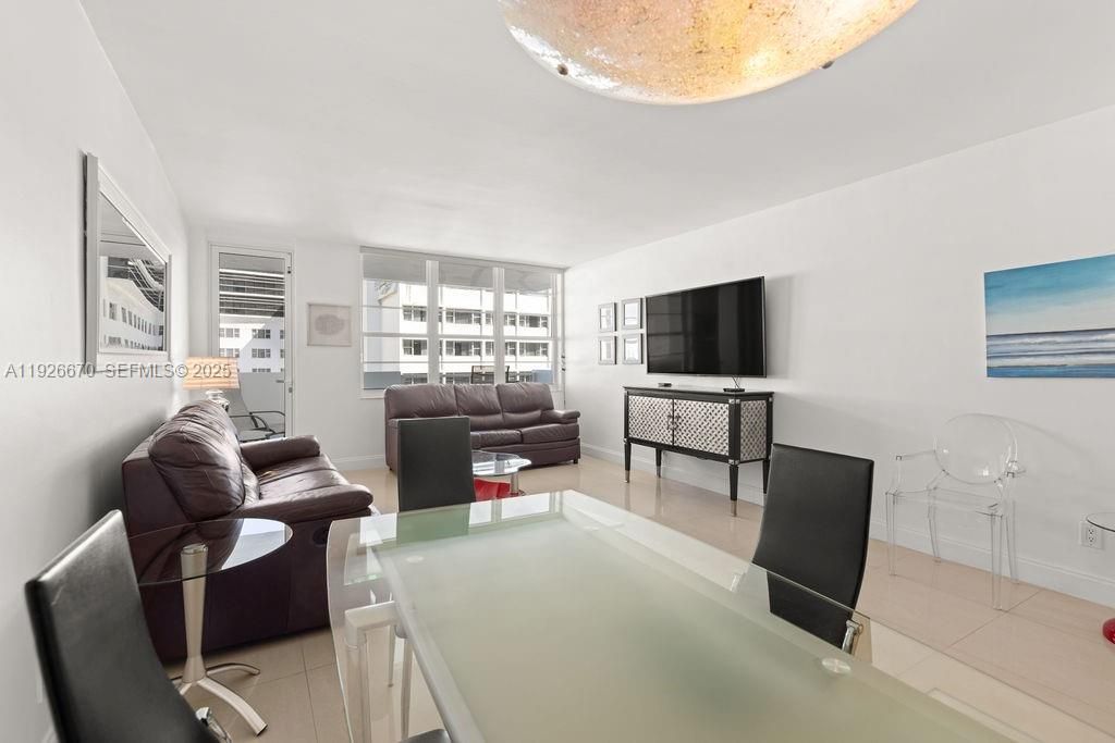 На продажу: $559,000 (1 спален, 1 ванн, 820 Квадратных фут)