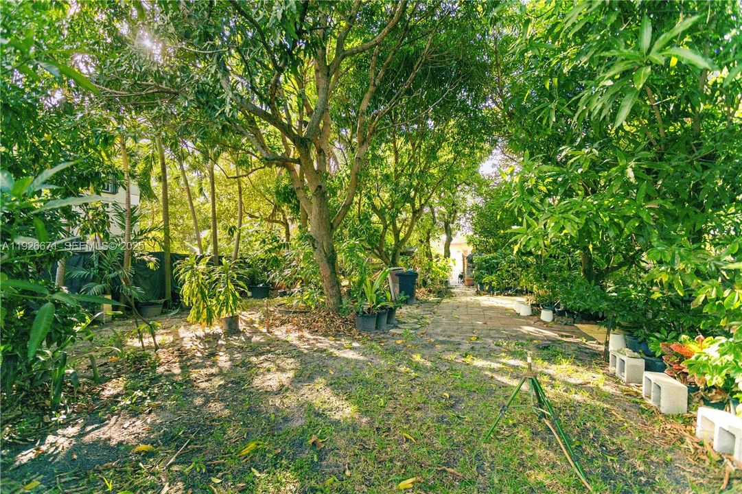 For Sale: $625,000 (0.23 acres)