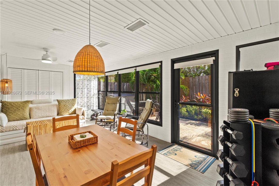 En Venta: $365,000 (2 camas, 2 baños, 1204 Pies cuadrados)