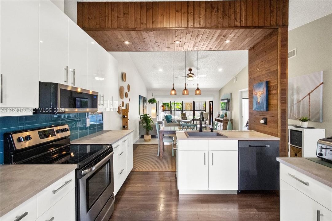 En Venta: $365,000 (2 camas, 2 baños, 1204 Pies cuadrados)