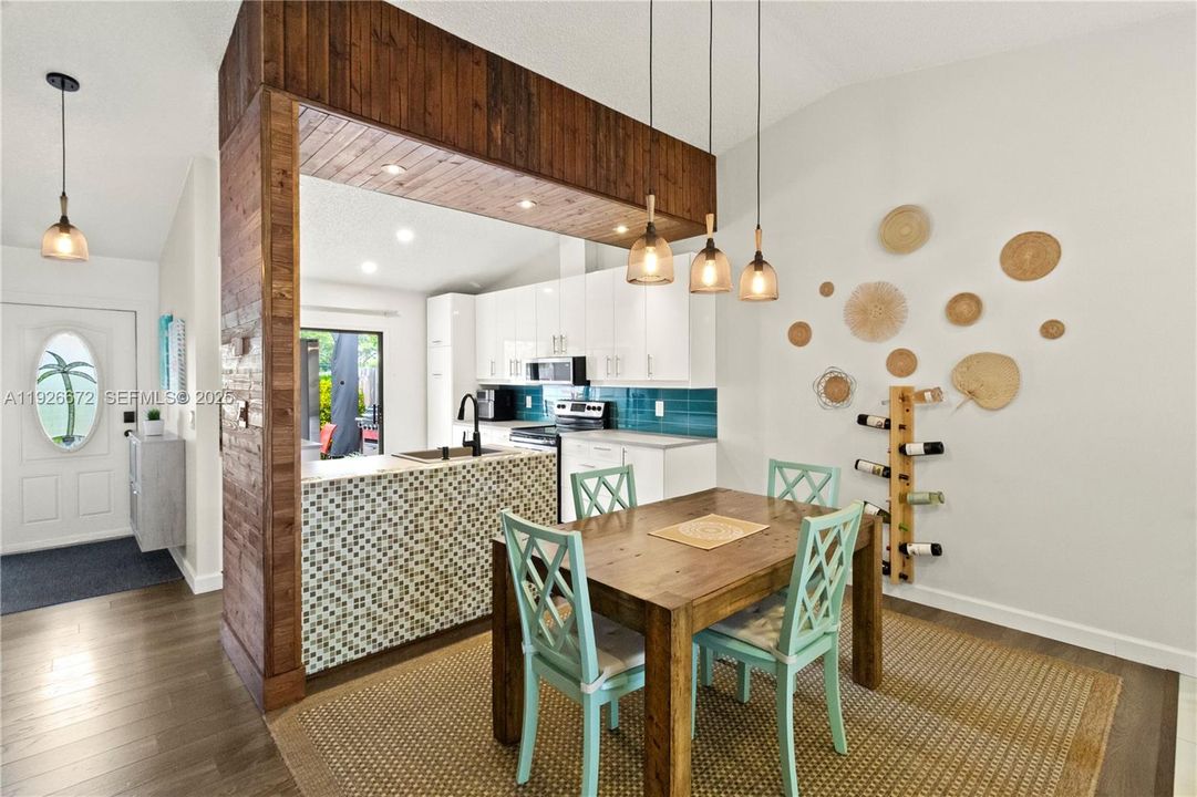 En Venta: $365,000 (2 camas, 2 baños, 1204 Pies cuadrados)