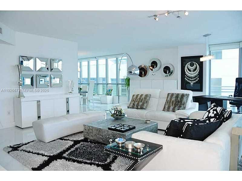 Den/Family/Great Room