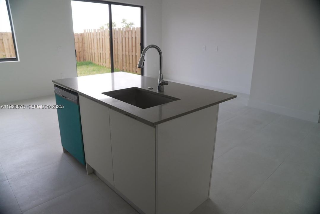 En Renta: $1,350 (1 camas, 1 baños, 0 Pies cuadrados)