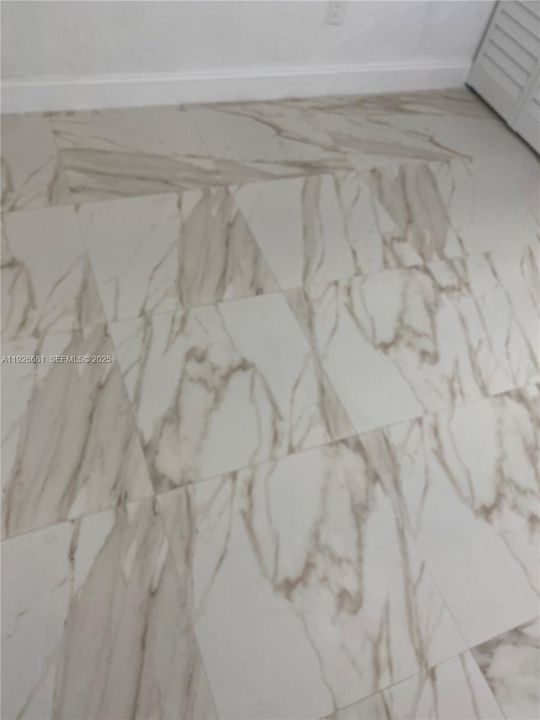 待售: $329,999 (3 贝兹, 2 浴室, 876 平方英尺)