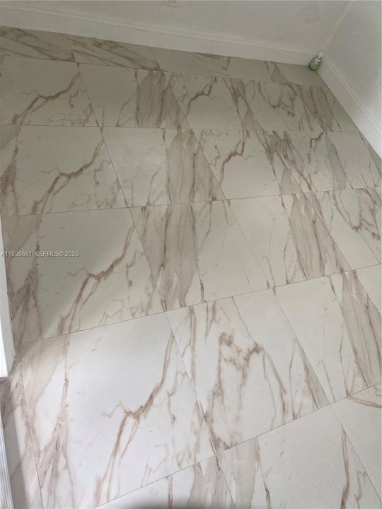 待售: $329,999 (3 贝兹, 2 浴室, 876 平方英尺)