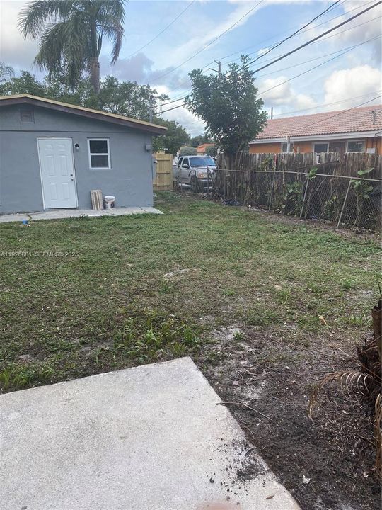 待售: $329,999 (3 贝兹, 2 浴室, 876 平方英尺)