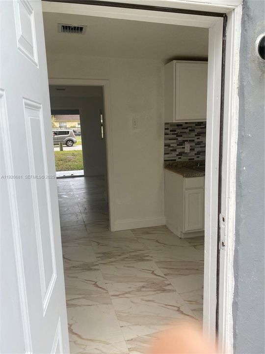 待售: $329,999 (3 贝兹, 2 浴室, 876 平方英尺)