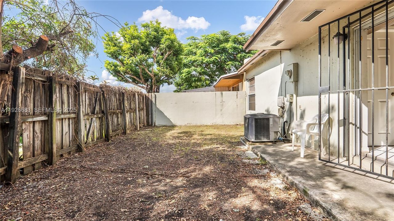 待售: $379,990 (3 贝兹, 1 浴室, 980 平方英尺)