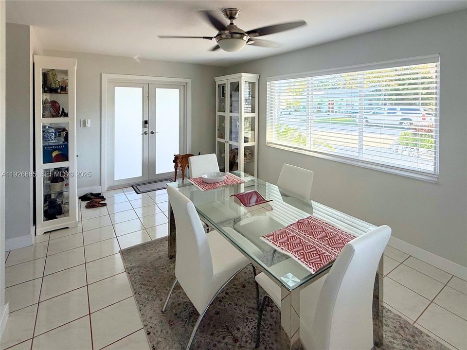 For Rent: $3,650 (3 beds, 2 baths, 1306 Square Feet)