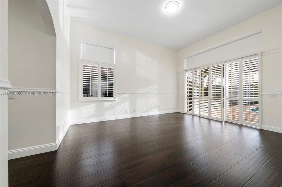 For Rent: $7,200 (5 beds, 4 baths, 2874 Square Feet)