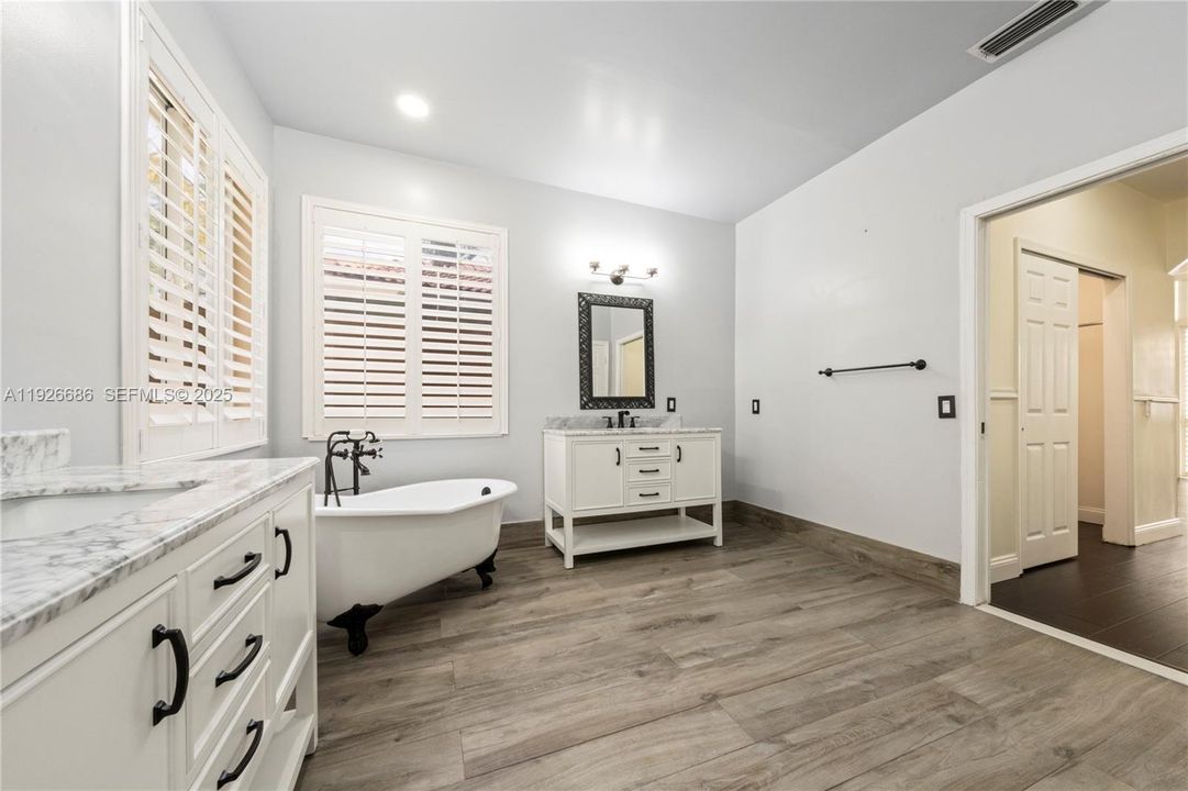 For Rent: $7,200 (5 beds, 4 baths, 2874 Square Feet)