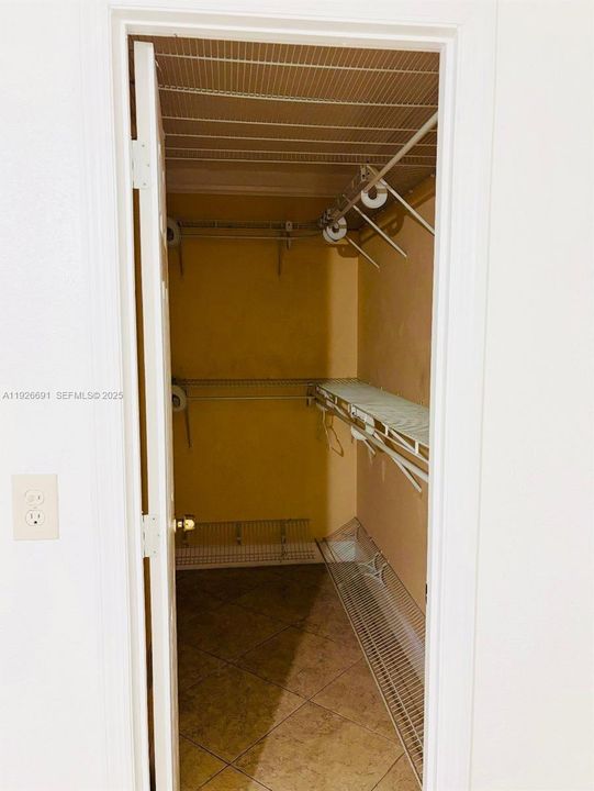 В аренду: $1,700 (1 спален, 1 ванн, 590 Квадратных фут)