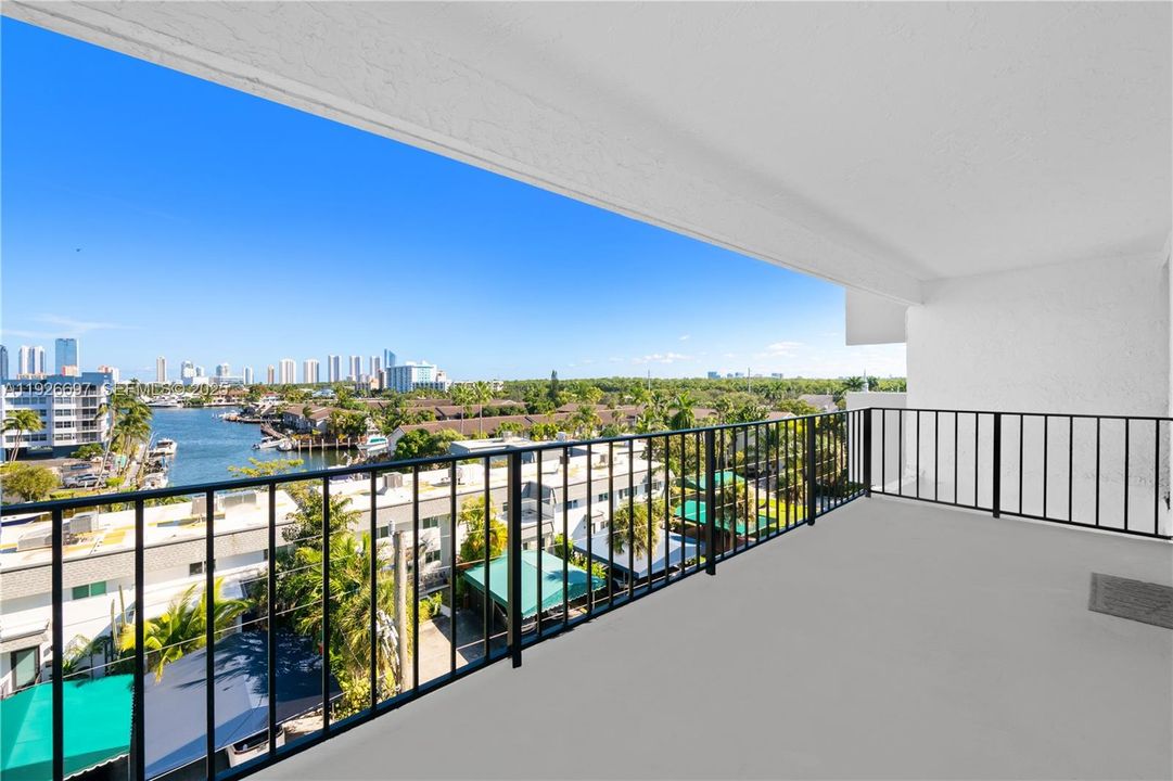 待售: $285,000 (2 贝兹, 2 浴室, 1190 平方英尺)