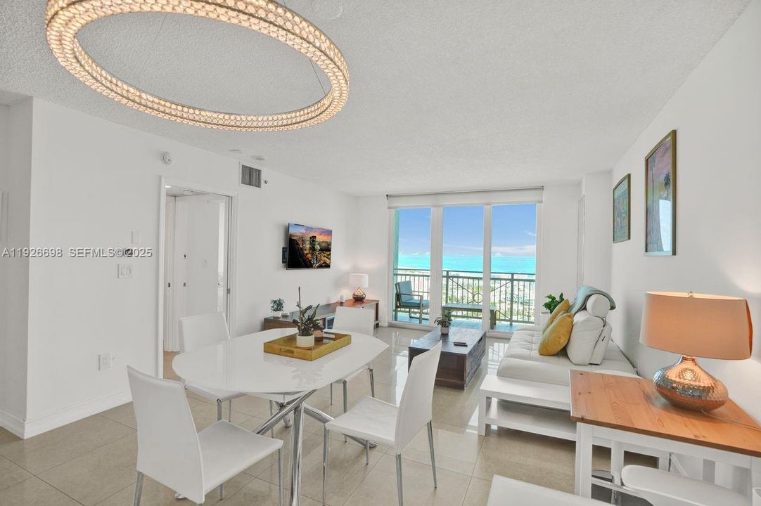 En Venta: $899,000 (1 camas, 1 baños, 740 Pies cuadrados)