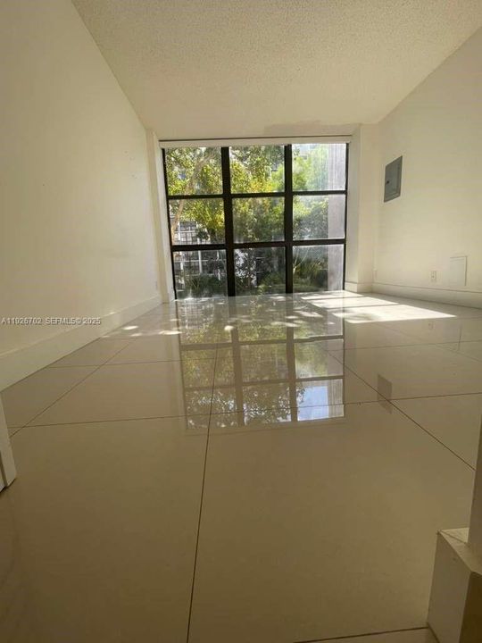 В аренду: $2,150 (1 спален, 1 ванн, 767 Квадратных фут)