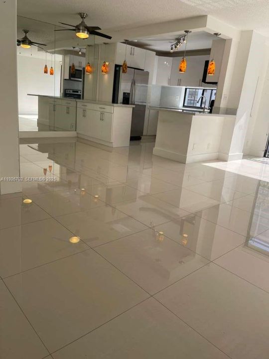 В аренду: $2,150 (1 спален, 1 ванн, 767 Квадратных фут)