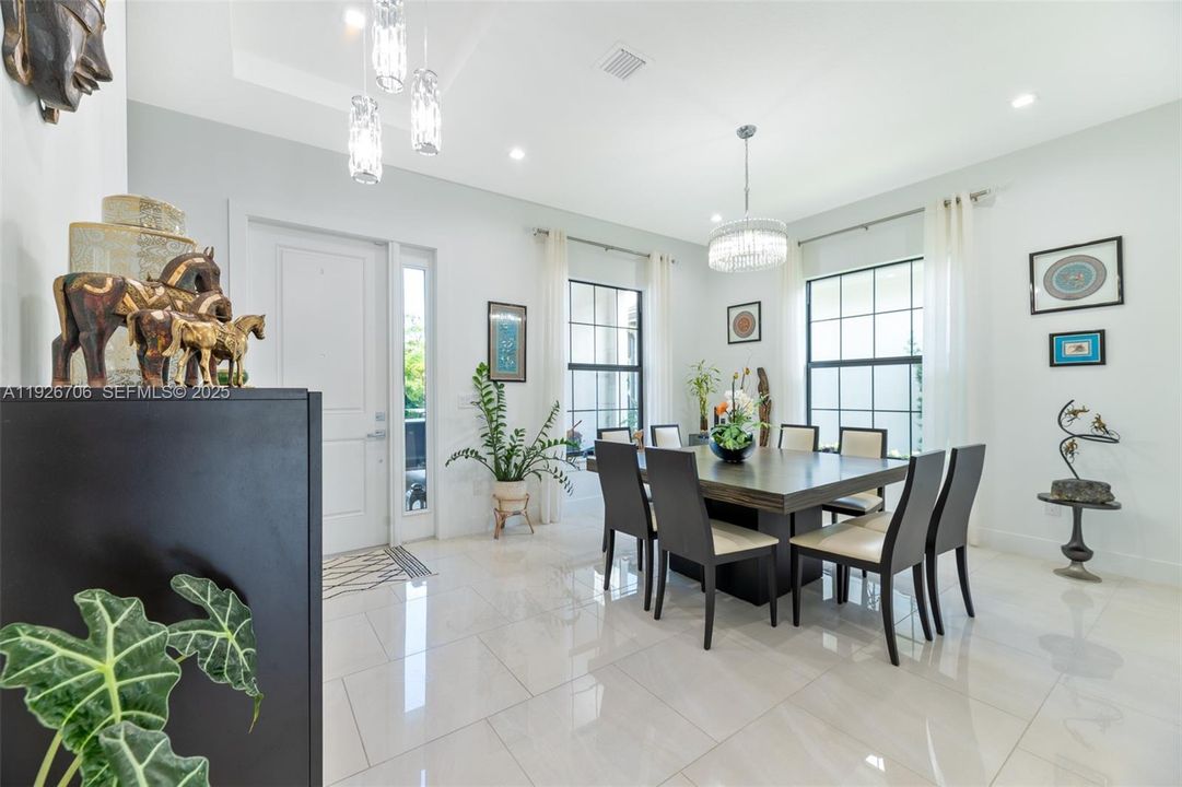 В аренду: $6,750 (3 спален, 3 ванн, 2025 Квадратных фут)