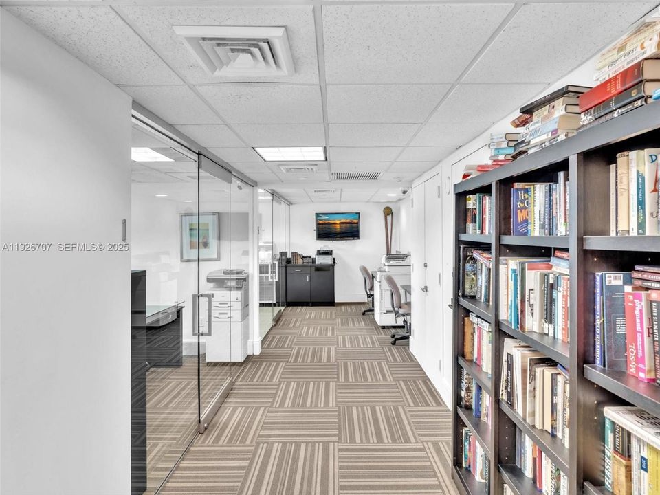 В аренду: $5,900 (1 спален, 1 ванн, 746 Квадратных фут)