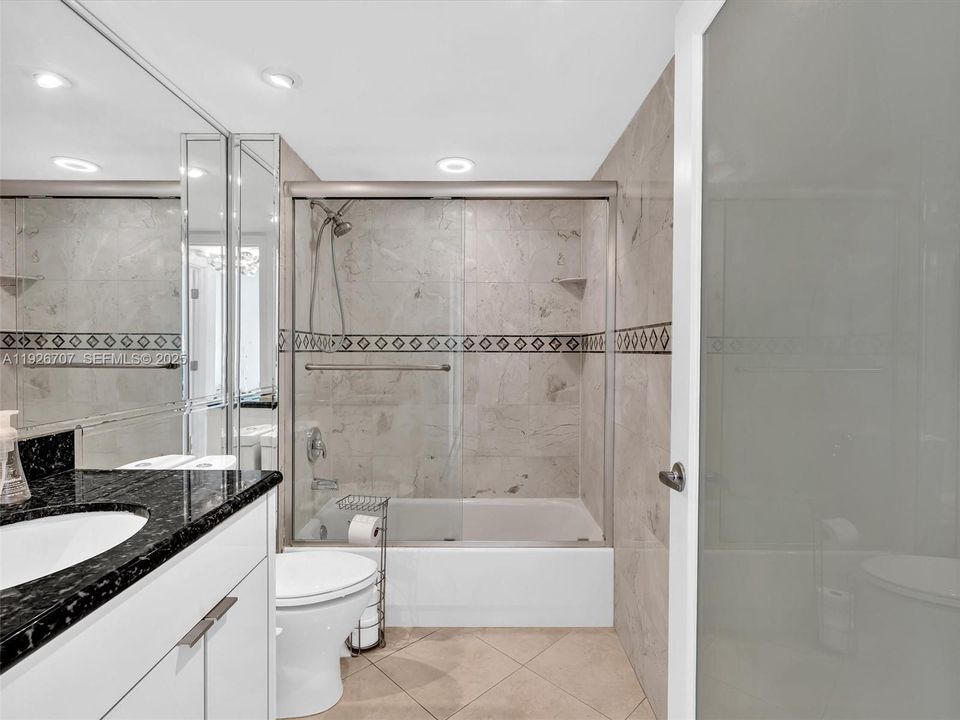 В аренду: $5,900 (1 спален, 1 ванн, 746 Квадратных фут)