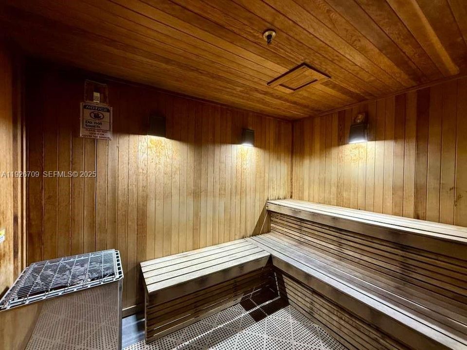 В аренду: $6,450 (2 спален, 2 ванн, 1782 Квадратных фут)