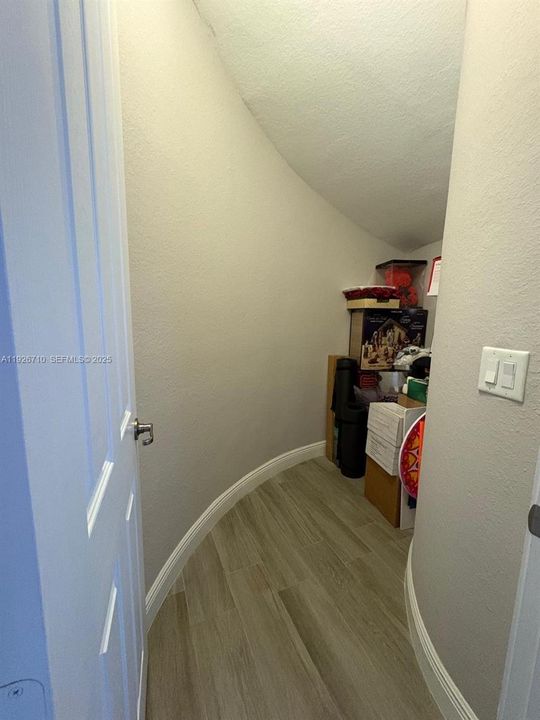 For Sale: $1,499,000 (5 beds, 5 baths, 4159 Square Feet)