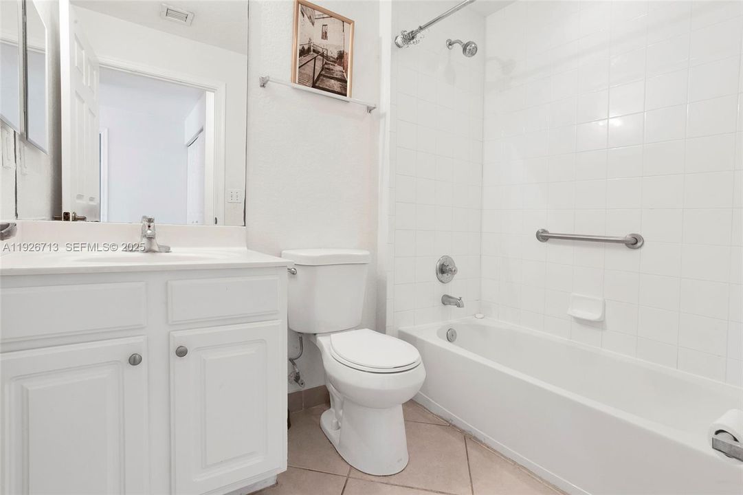 For Sale: $355,000 (3 beds, 2 baths, 1182 Square Feet)