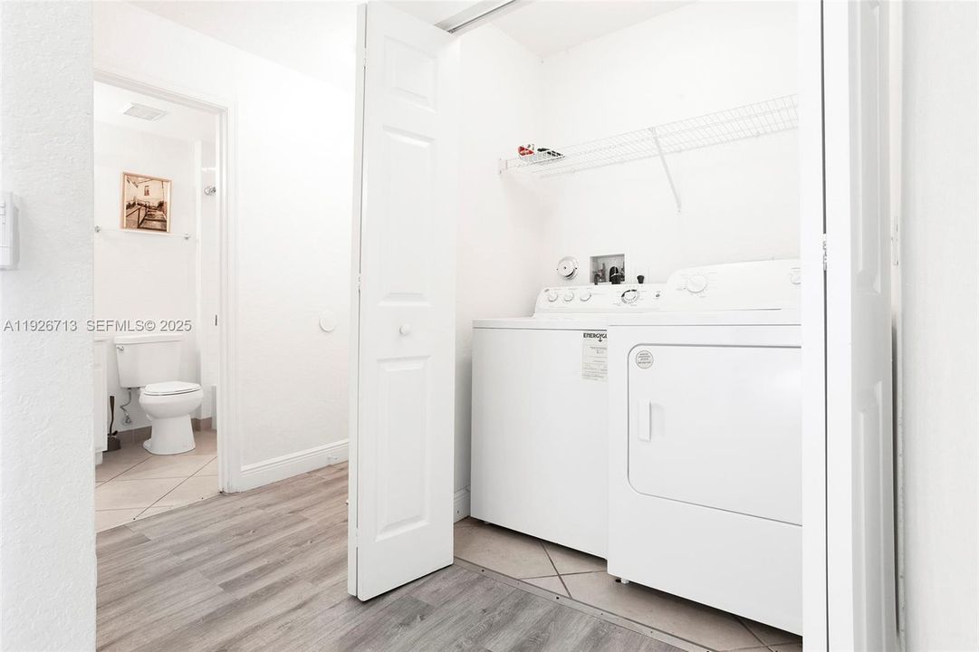 For Sale: $355,000 (3 beds, 2 baths, 1182 Square Feet)