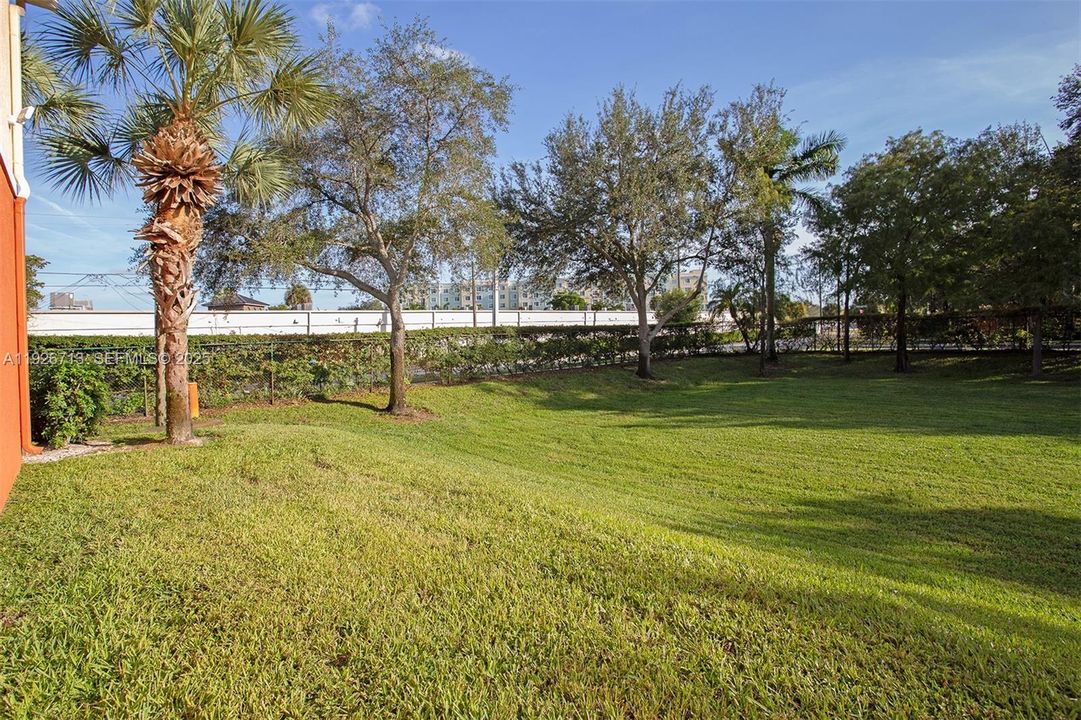 For Sale: $355,000 (3 beds, 2 baths, 1182 Square Feet)