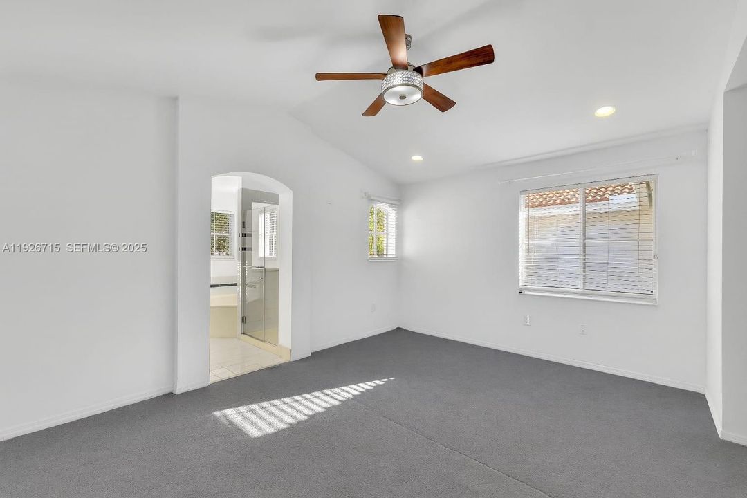 For Rent: $3,800 (3 beds, 2 baths, 1748 Square Feet)