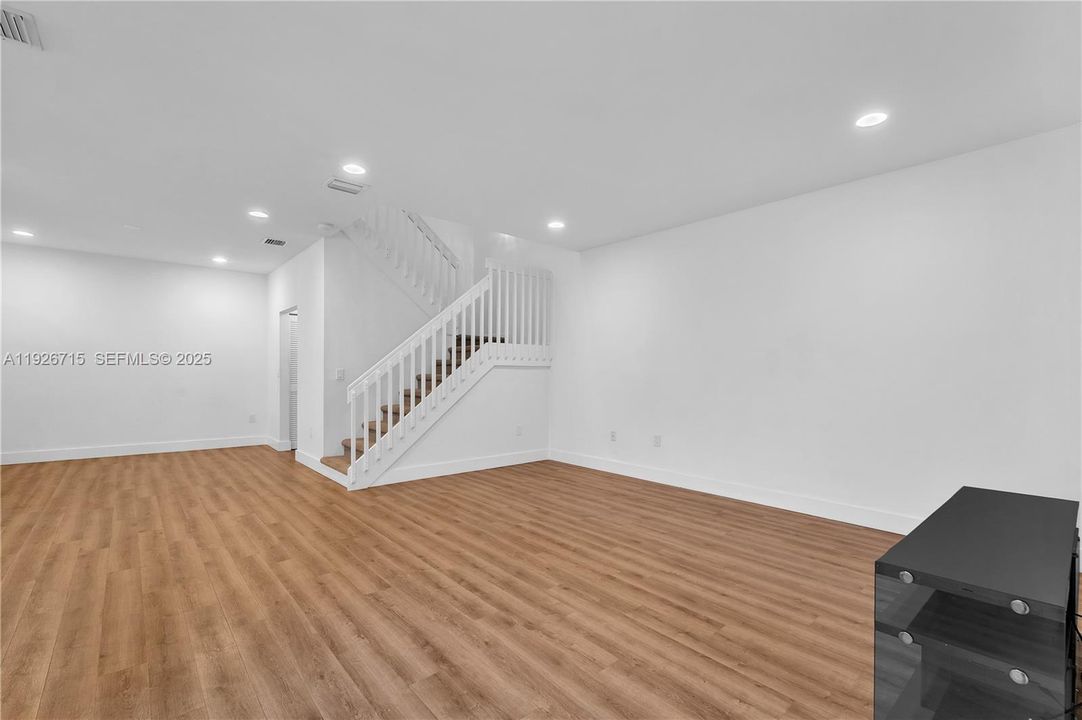 For Rent: $3,800 (3 beds, 2 baths, 1748 Square Feet)