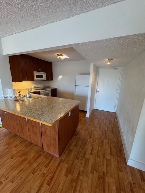 For Rent: $2,550 (2 beds, 2 baths, 1058 Square Feet)
