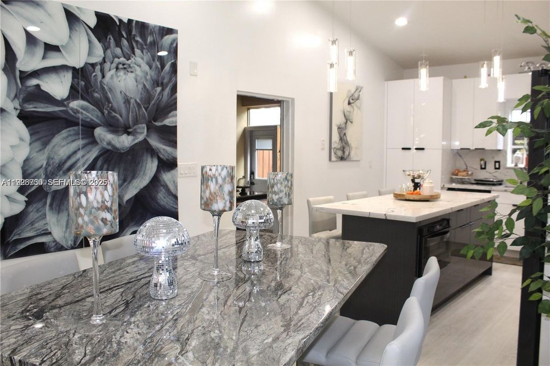 For Sale: $450,000 (3 beds, 2 baths, 1380 Square Feet)