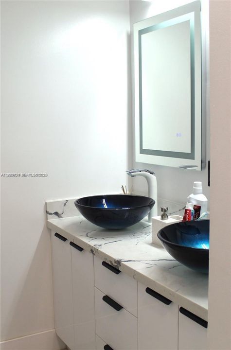 For Sale: $450,000 (3 beds, 2 baths, 1380 Square Feet)