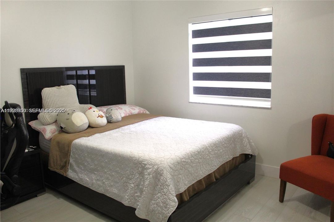 For Sale: $450,000 (3 beds, 2 baths, 1380 Square Feet)