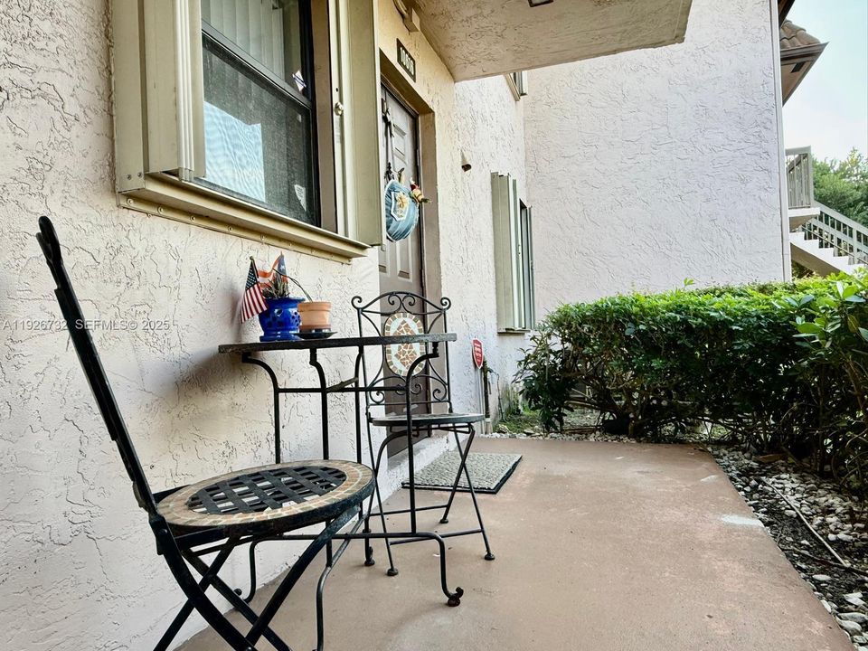 На продажу: $265,000 (2 спален, 2 ванн, 806 Квадратных фут)