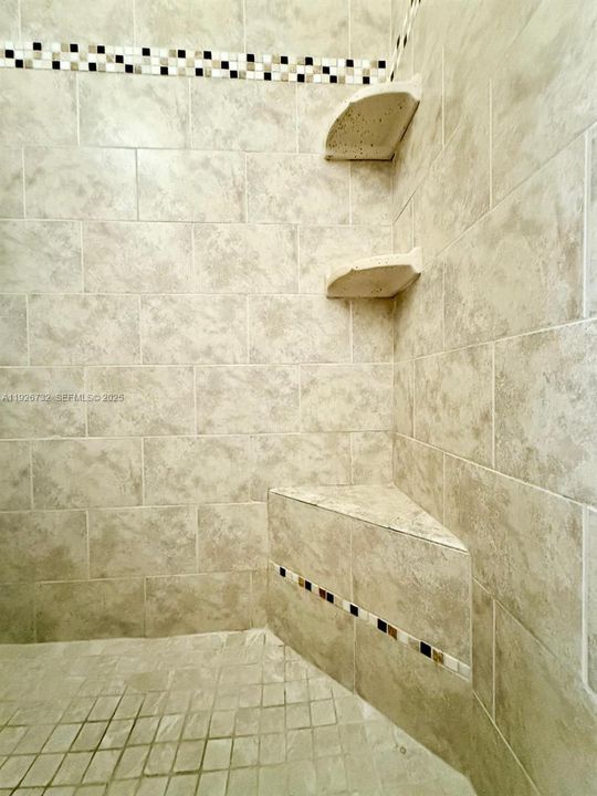 На продажу: $265,000 (2 спален, 2 ванн, 806 Квадратных фут)