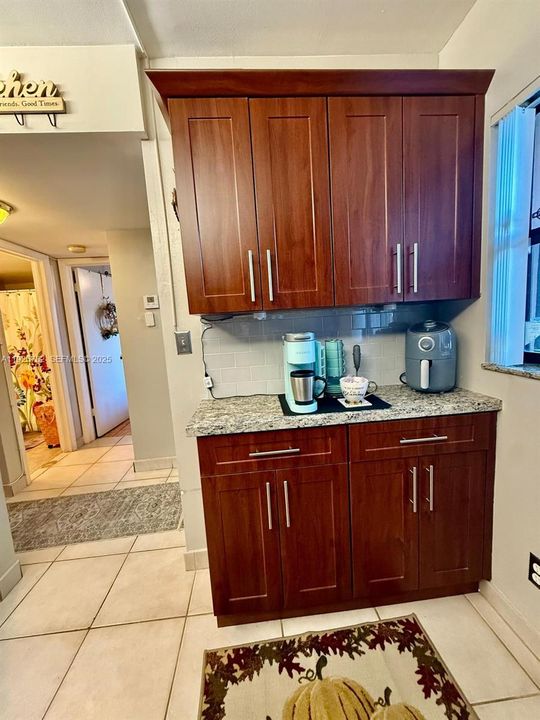 На продажу: $265,000 (2 спален, 2 ванн, 806 Квадратных фут)