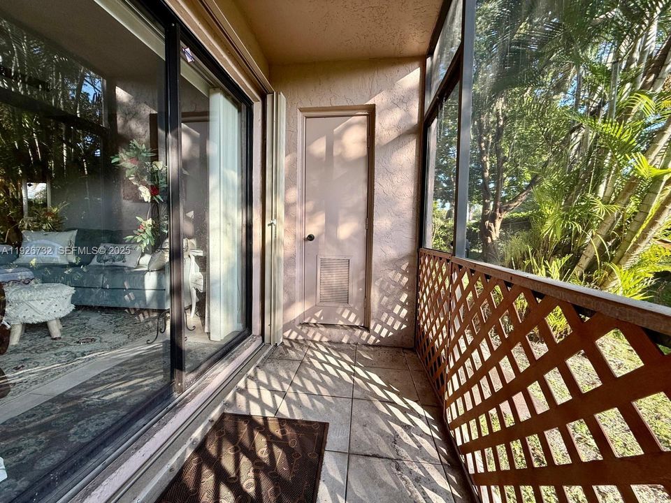 На продажу: $265,000 (2 спален, 2 ванн, 806 Квадратных фут)