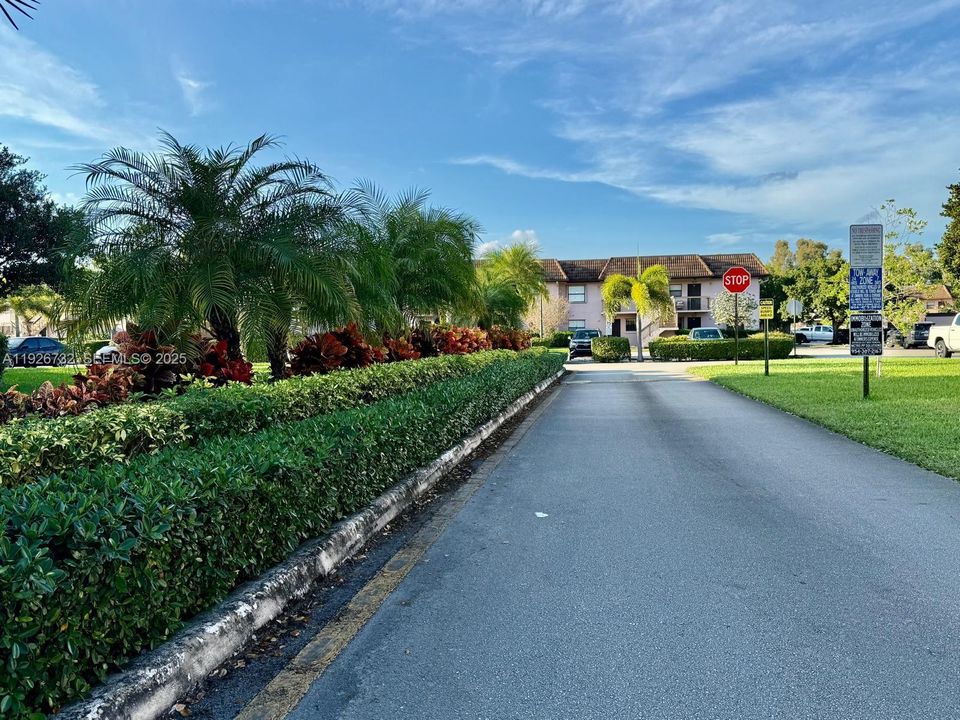 На продажу: $265,000 (2 спален, 2 ванн, 806 Квадратных фут)