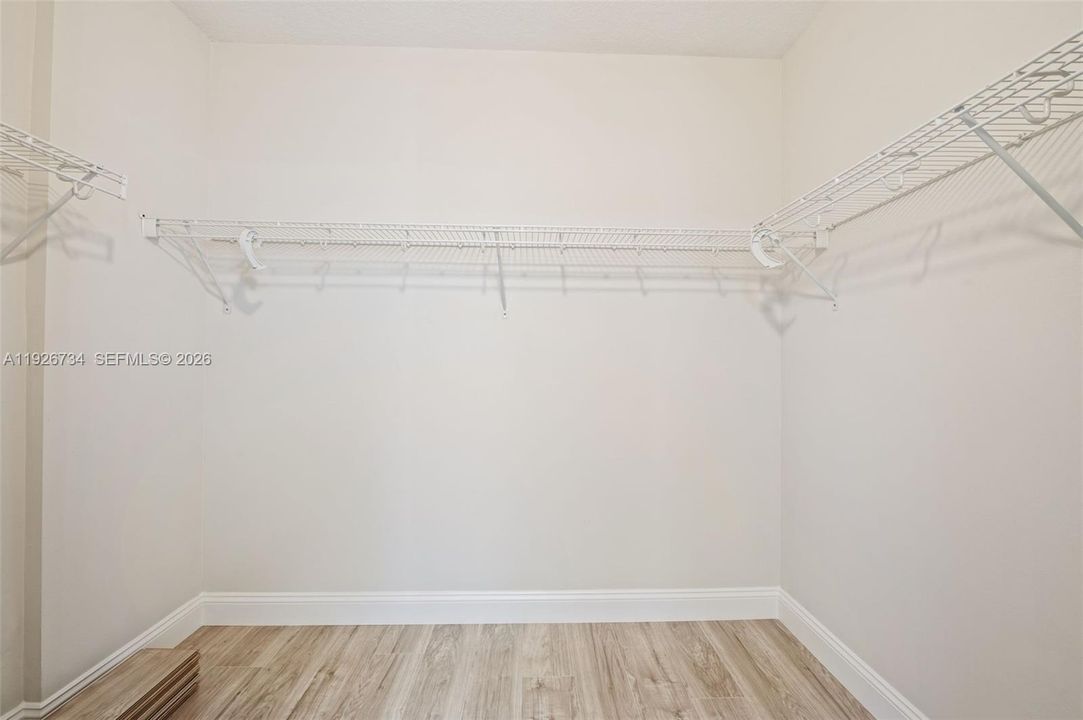 Activo con contrato: $535,000 (2 camas, 2 baños, 1144 Pies cuadrados)