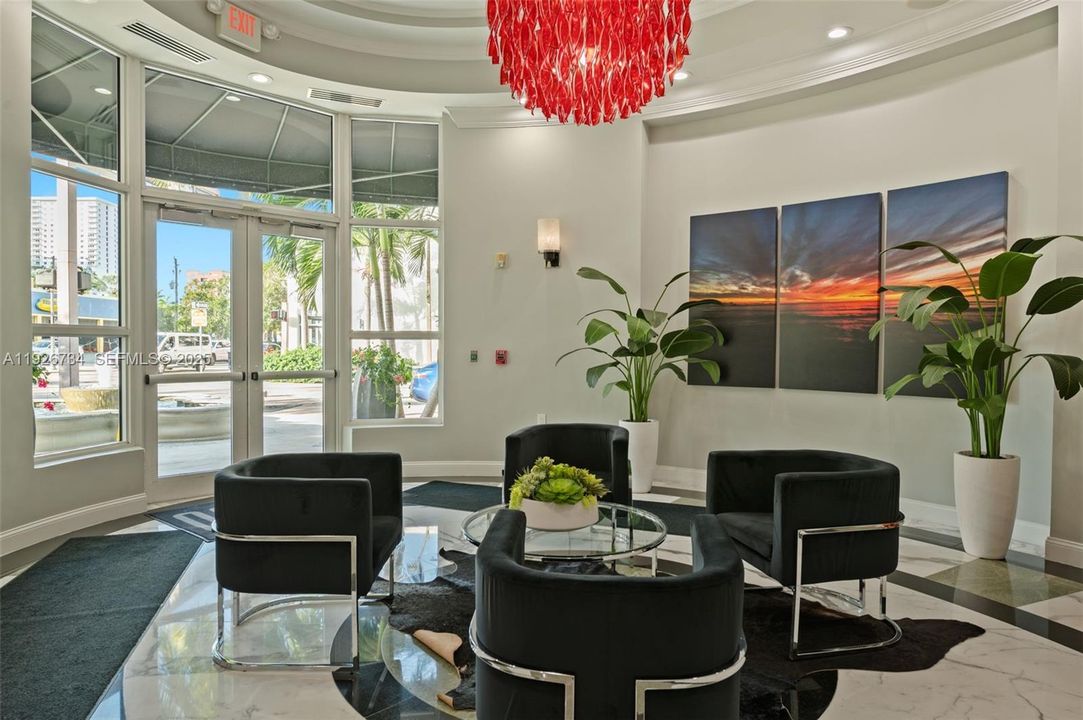 For Sale: $560,000 (2 beds, 2 baths, 1144 Square Feet)