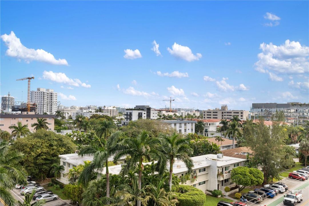 В аренду: $5,950 (2 спален, 2 ванн, 1276 Квадратных фут)