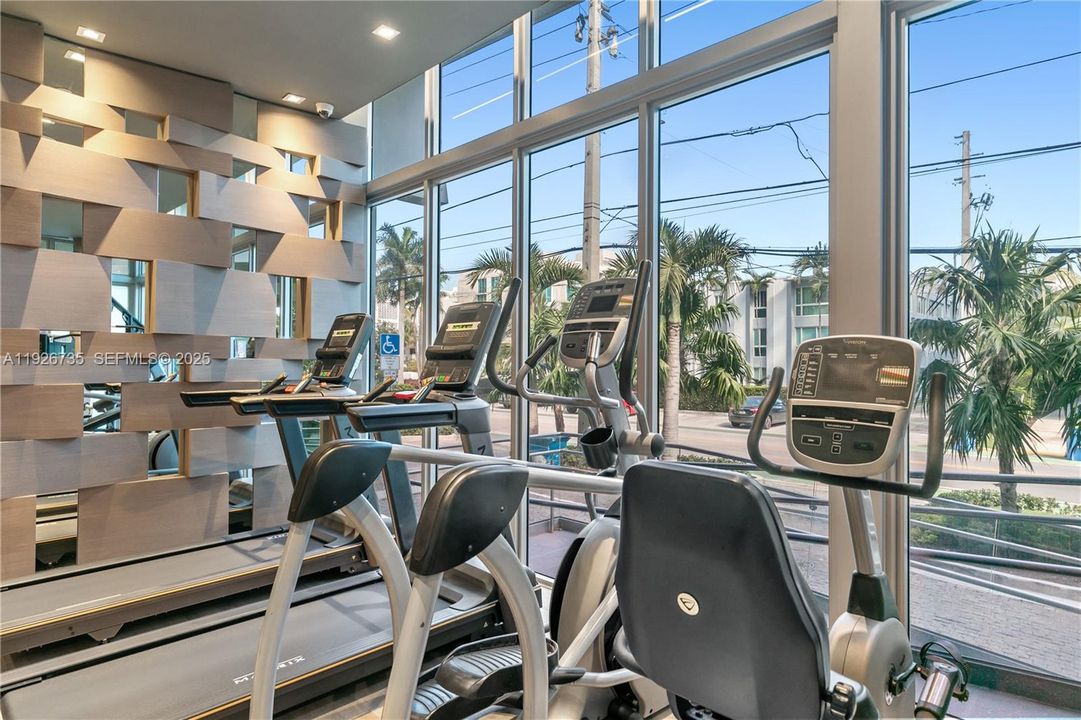 В аренду: $5,950 (2 спален, 2 ванн, 1276 Квадратных фут)