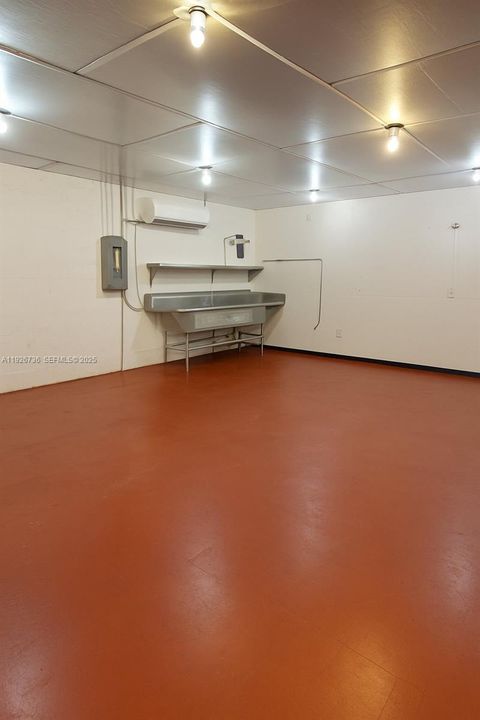 В аренду: $4,700 (0 спален, 0 ванн, 0 Квадратных фут)