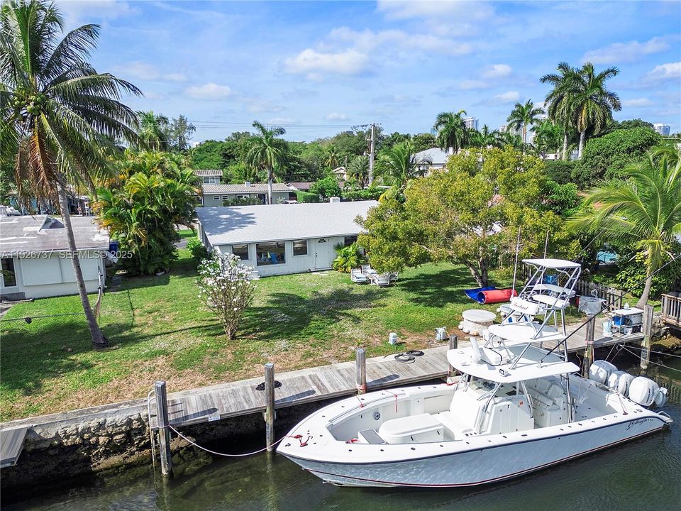 待售: $1,600,000 (2 贝兹, 2 浴室, 1591 平方英尺)