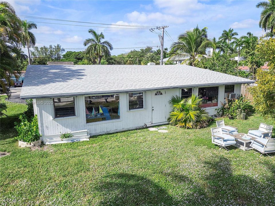 待售: $1,600,000 (2 贝兹, 2 浴室, 1591 平方英尺)