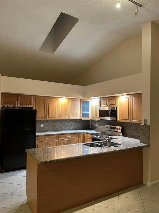 На продажу: $495,000 (3 спален, 2 ванн, 1678 Квадратных фут)