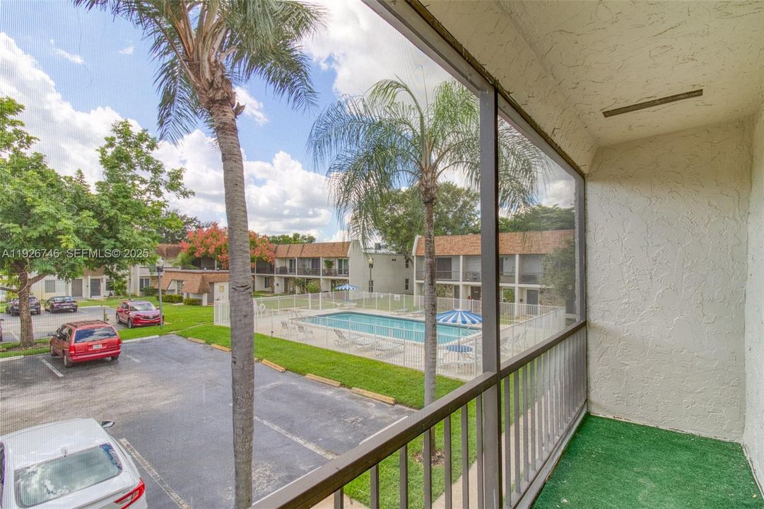 For Rent: $3,400 (2 beds, 2 baths, 1060 Square Feet)